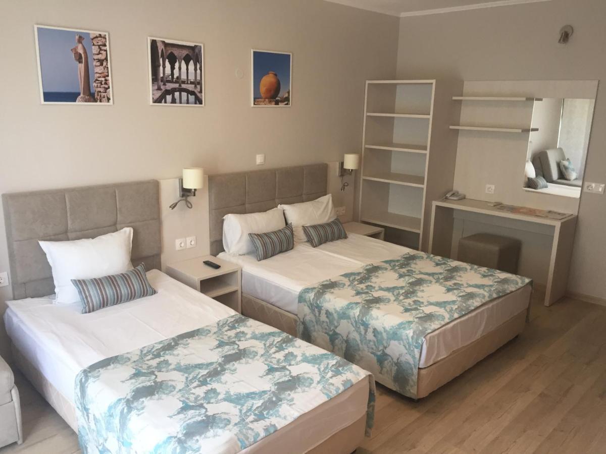 Helios Hotel Balchik Ngoại thất bức ảnh
