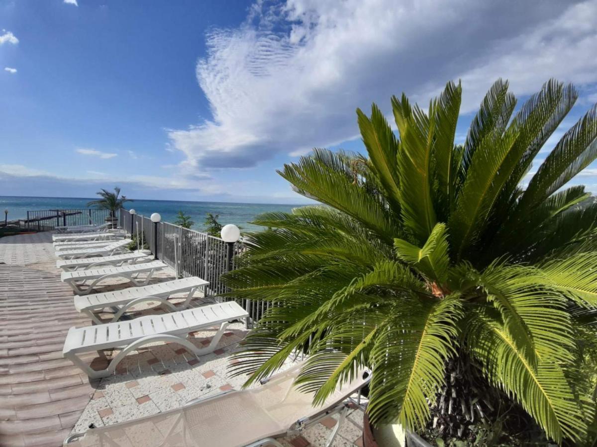 Helios Hotel Balchik Ngoại thất bức ảnh