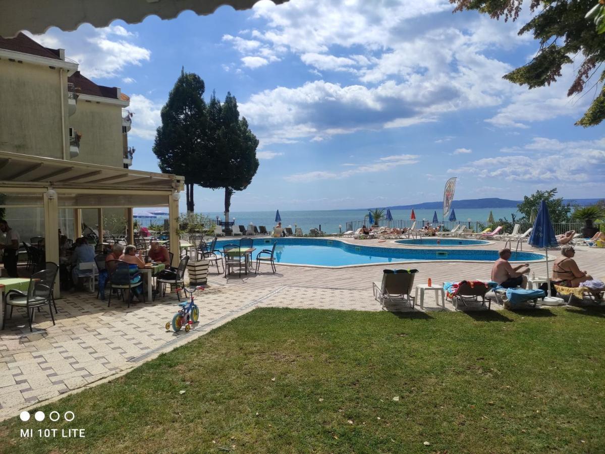 Helios Hotel Balchik Ngoại thất bức ảnh