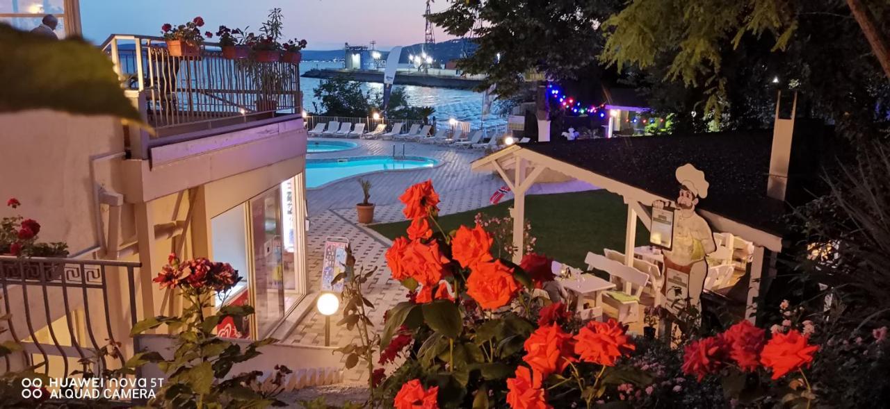 Helios Hotel Balchik Ngoại thất bức ảnh