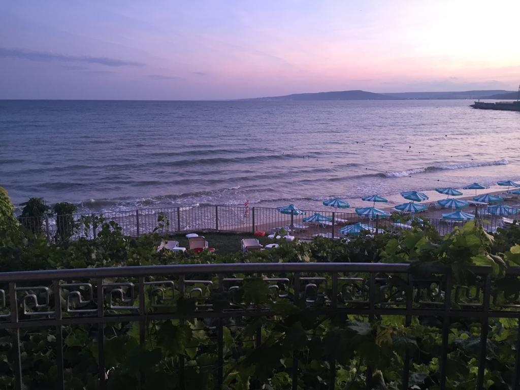 Helios Hotel Balchik Ngoại thất bức ảnh