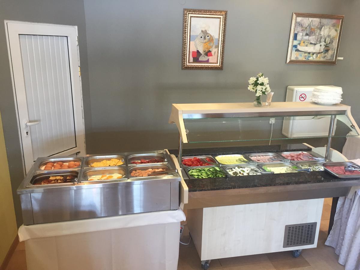 Helios Hotel Balchik Ngoại thất bức ảnh